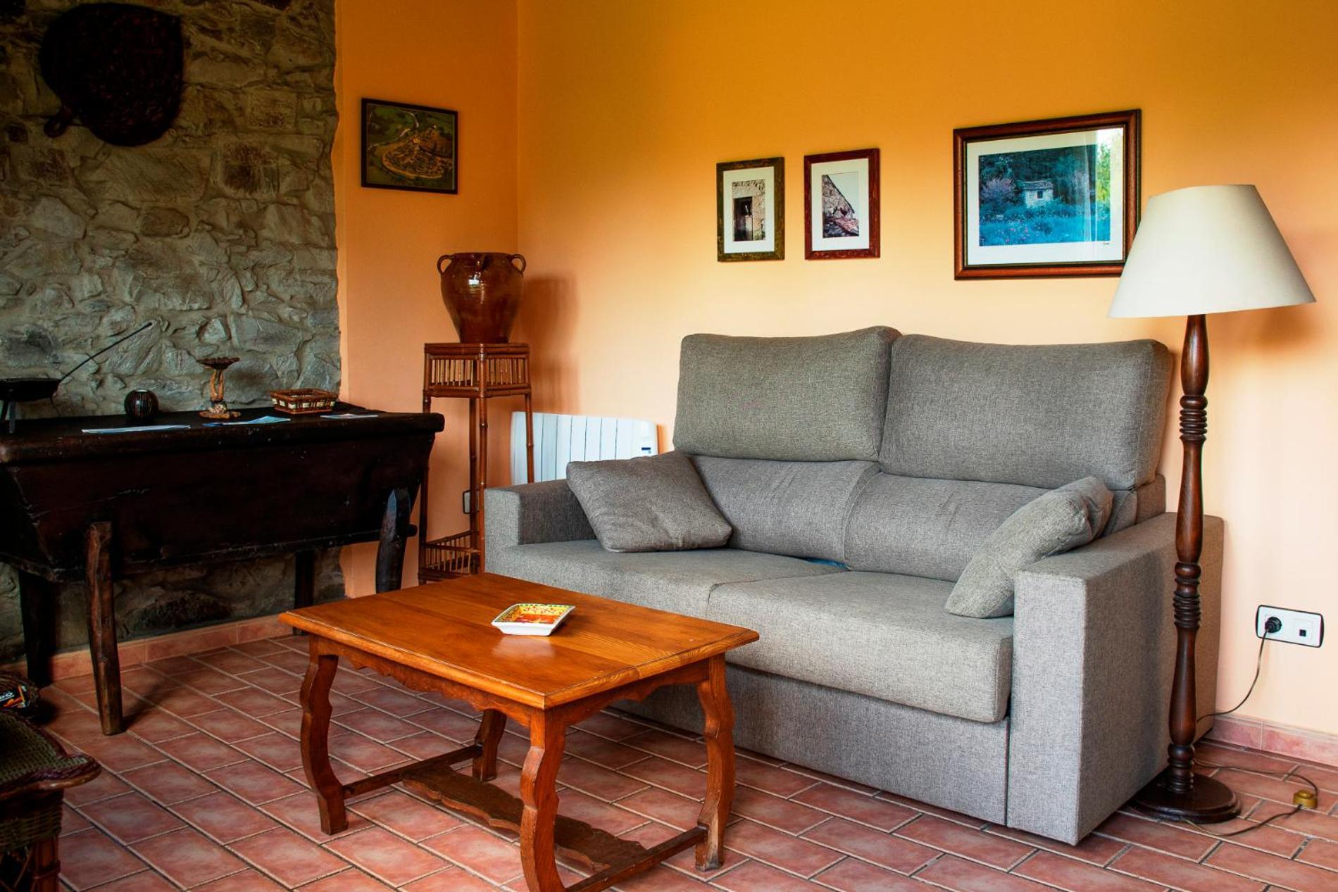 Apartamentos El Cueto Oviñana Екстериор снимка